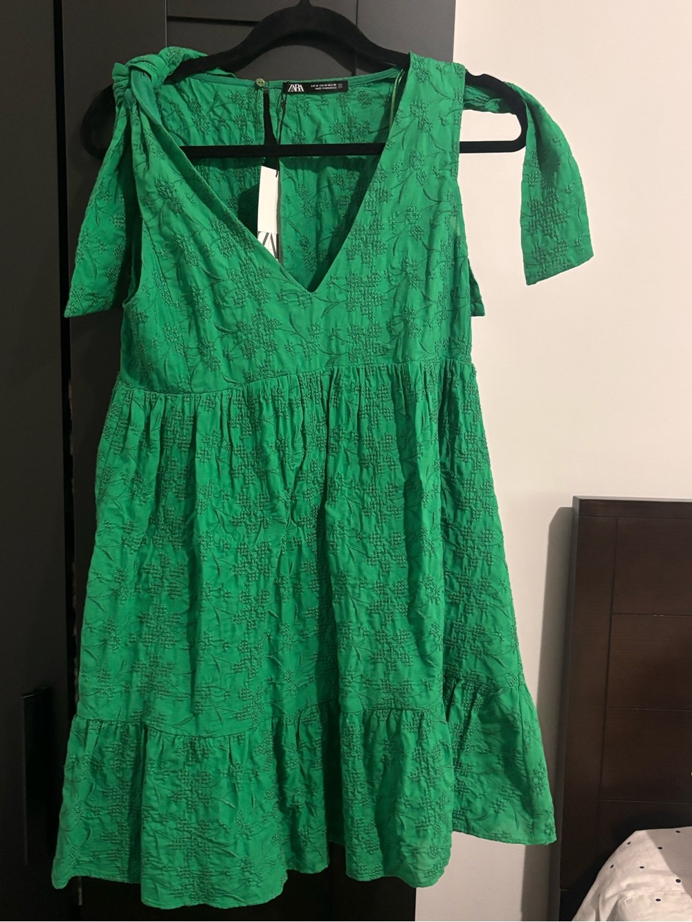 New Zara green tie-shoulder embroidered mini romper dress size medium